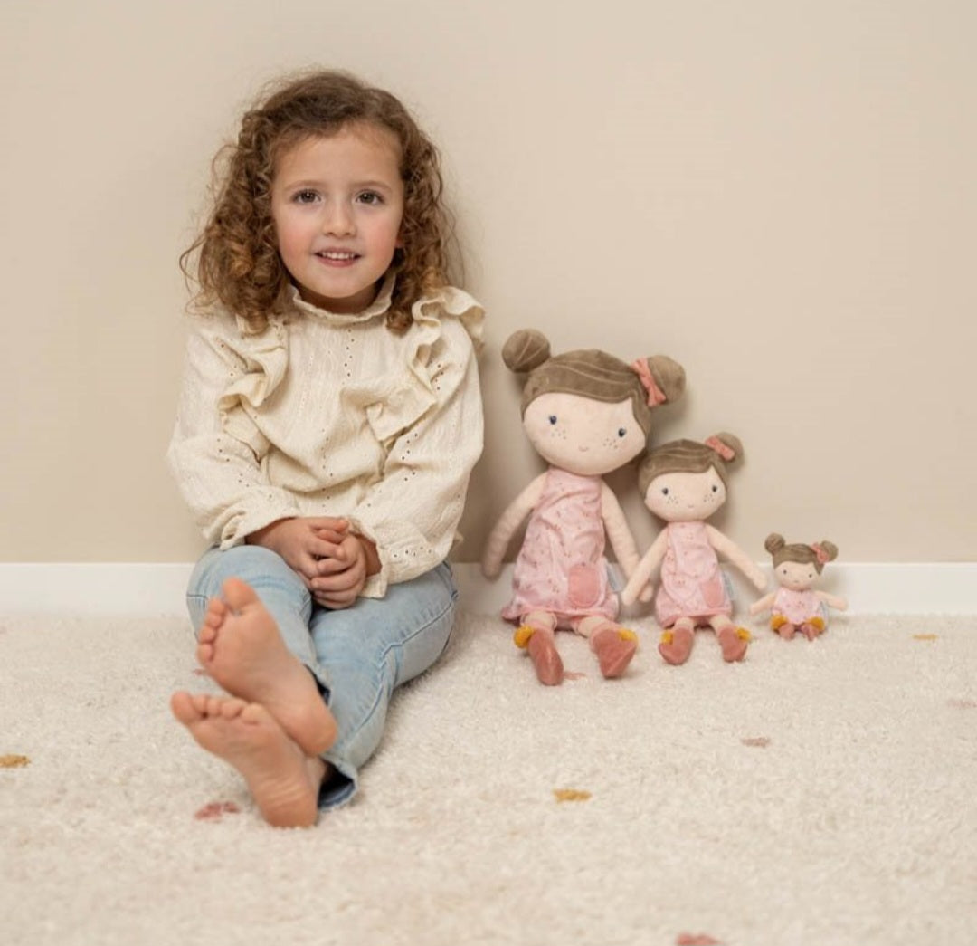 Poupée peluche Rosa