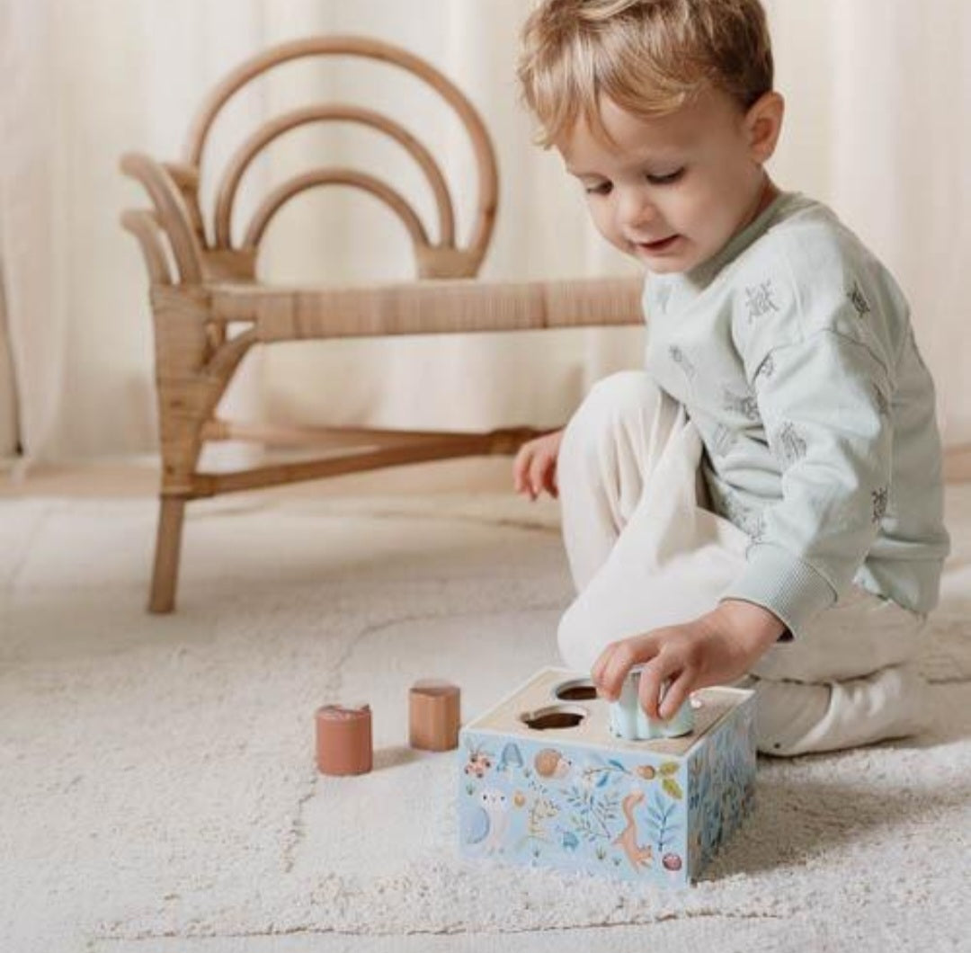 Boîte à forme en bois