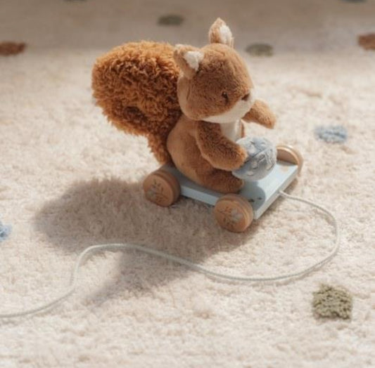 Jouet à tirer peluche écureuil